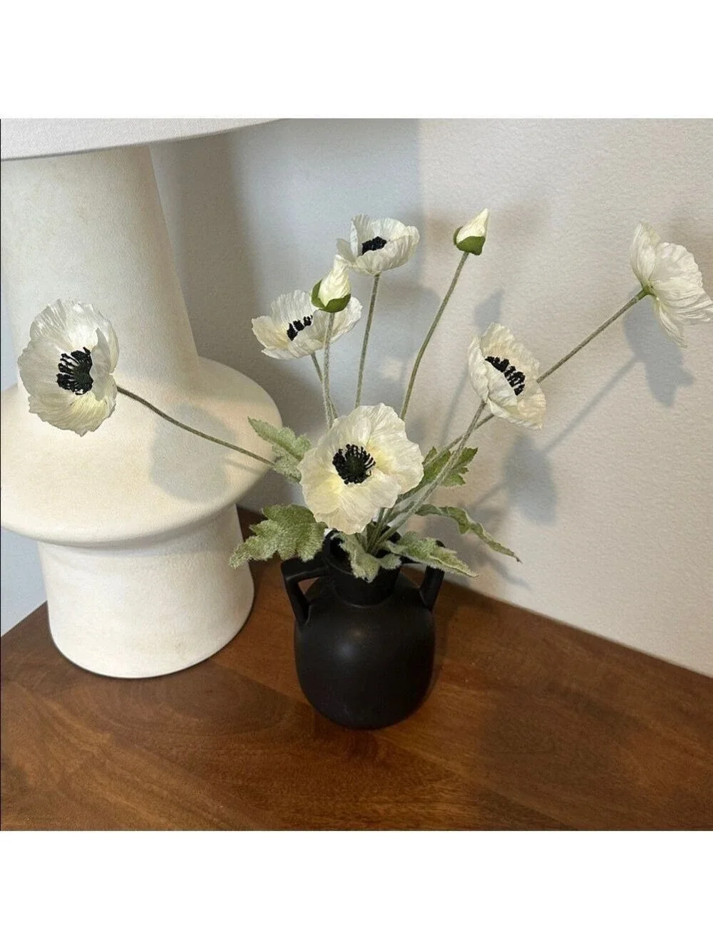 Elegant Black Vase with poppy White Flowers